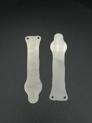 OEM verwerking van het aangepaste hardware stempelen in de Chinese plaat van de fabriekenklep